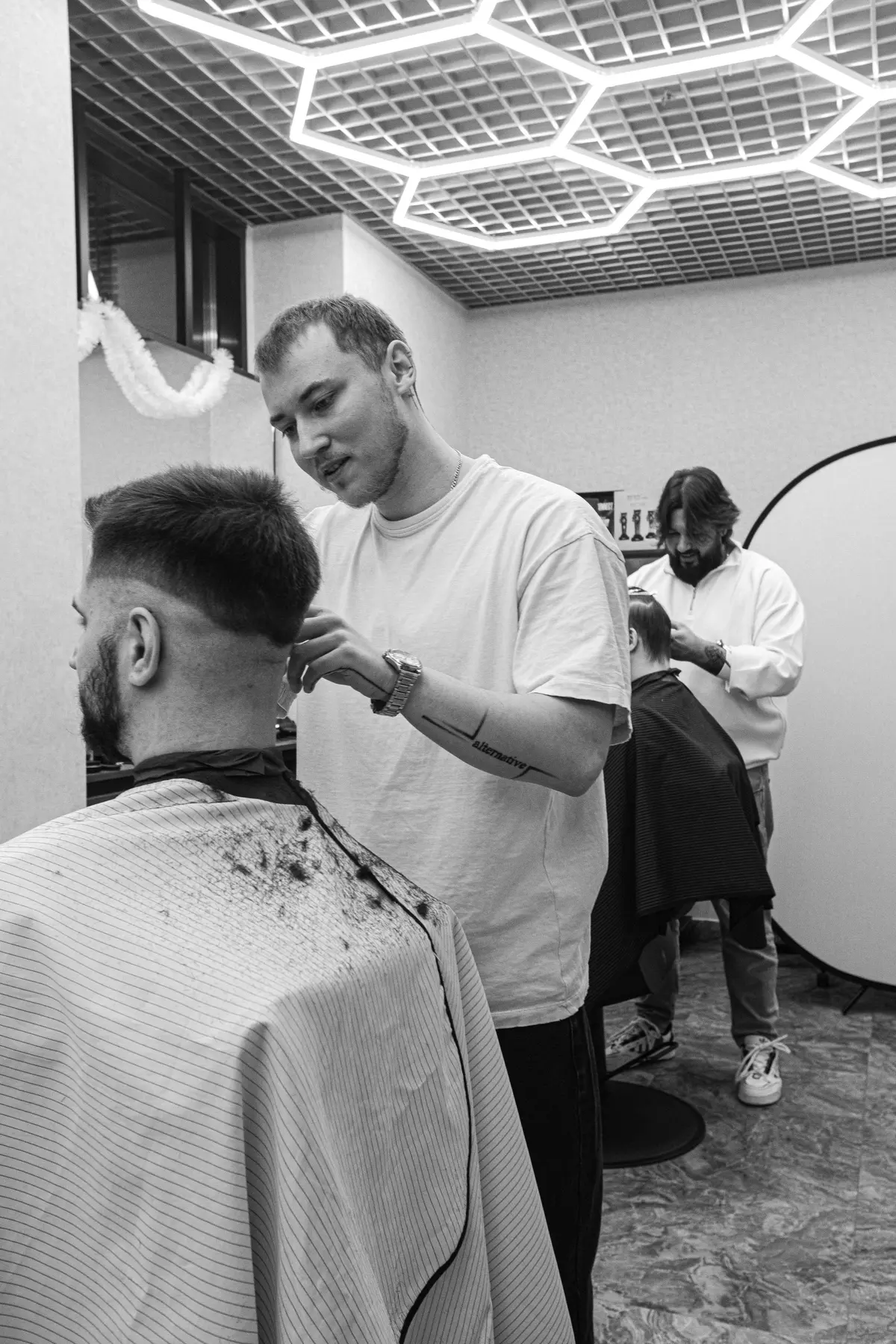 Командная работа в салоне